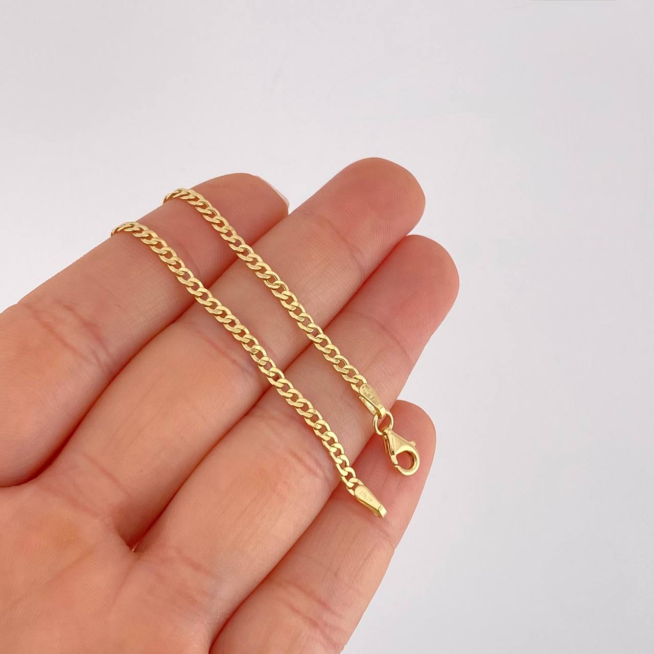 Pulso Cubano 1.6g / 19cm / 2.4mm Oro Amarillo 18K