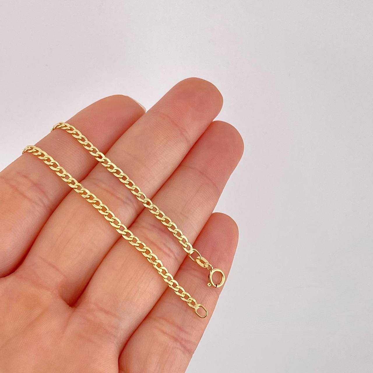Pulso Cubano 1.05g / 19cm / 2.4mm Oro Amarillo 18K