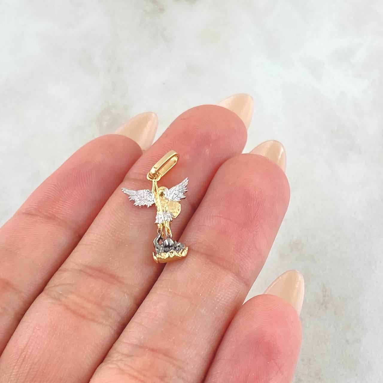 Dije San Miguel Arcángel 1.05gr / 2.4cm / Oro 18K