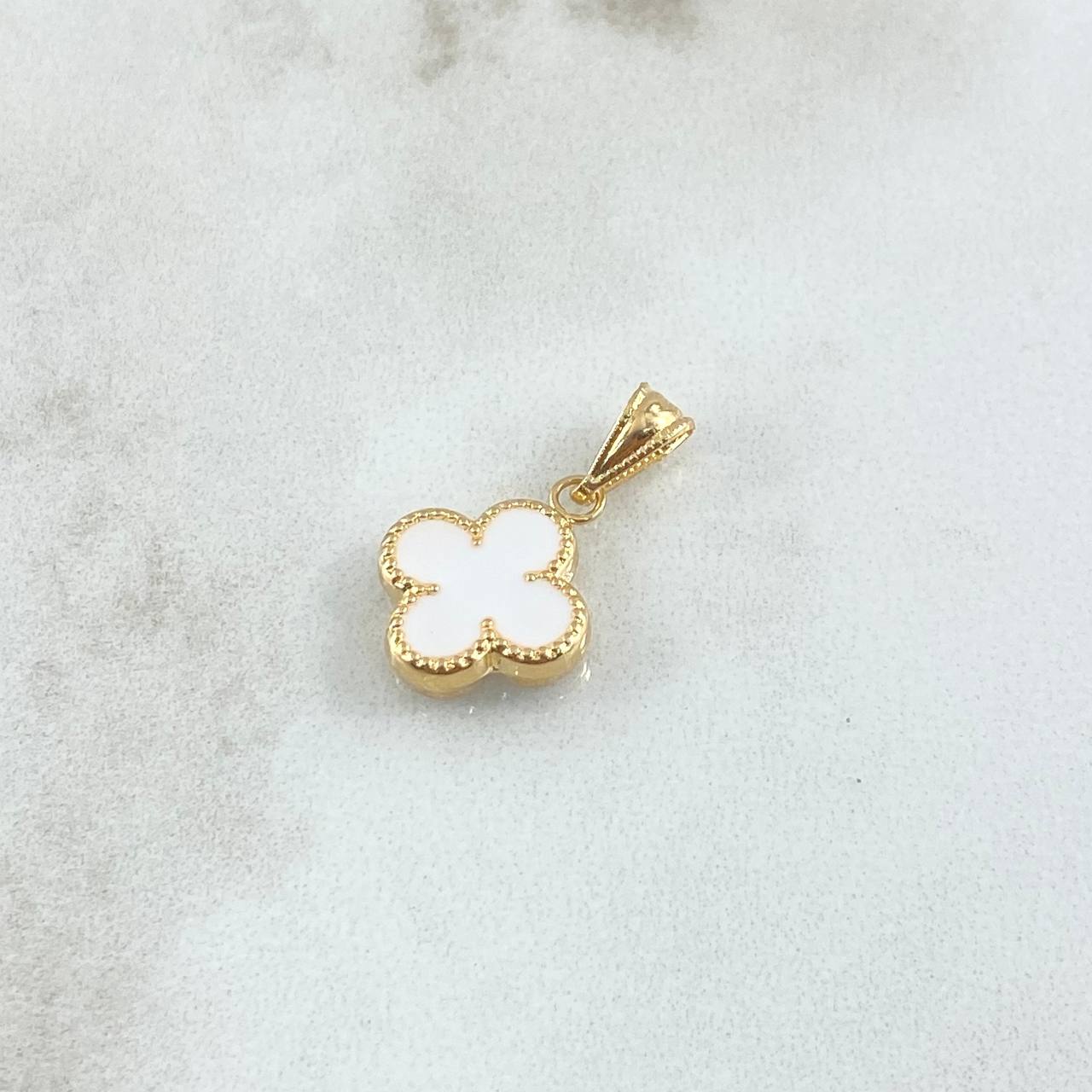 Dije Treból VCyA 0.9gr / 2cm / Nacar Blanco Punteado Oro Amarillo Nac.Esp. 18K ©