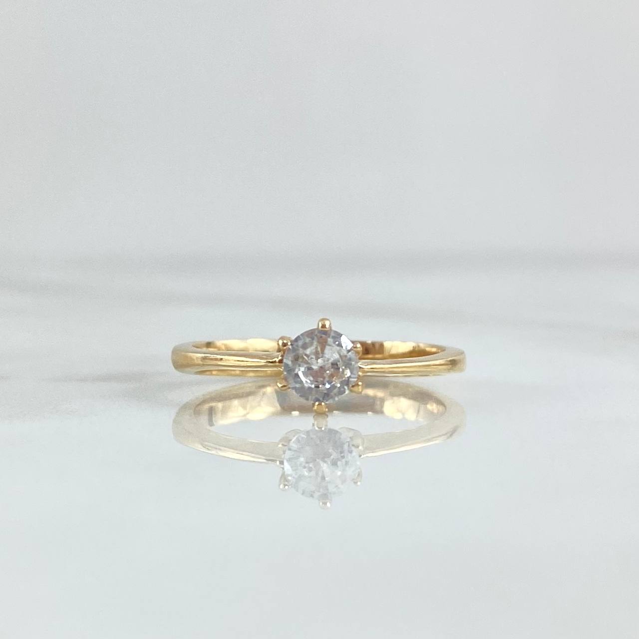 Anillo Solitario Liso Intermedio 1.35gr / T6 1/2 / Central Circon Blanco Oro Amarillo 18K ©