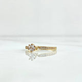 Anillo Solitario Delicado 1.85gr / T6 1/2 / Circones Blancos Oro Amarillo 18K ©