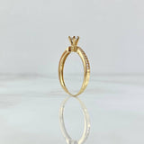 Anillo Solitario Delicado 1.85gr / T6 1/2 / Circones Blancos Oro Amarillo 18K ©