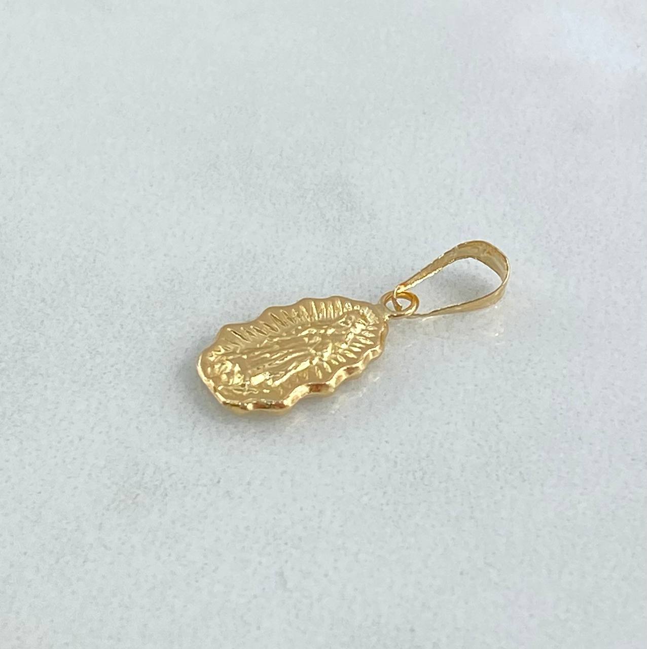 Dije Virgen de Guadalupe 0.45gr / 1.8cm / Oro Amarillo 18K ©