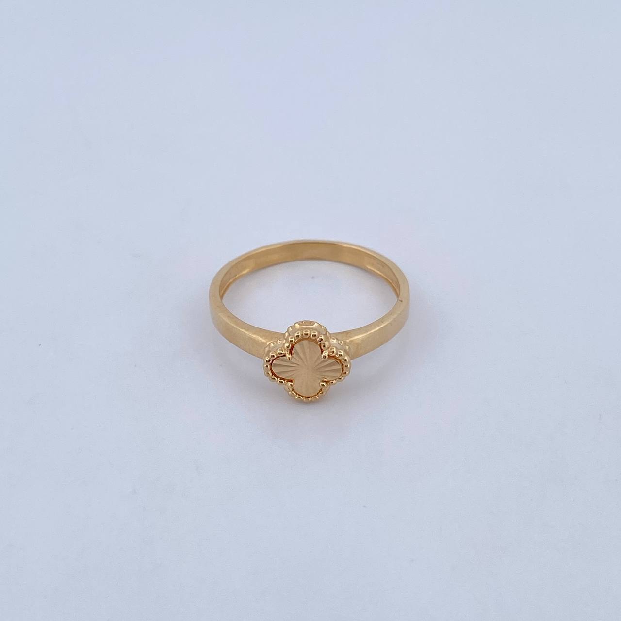 Anillo Trebol 2.5gr / T6 / Diamantado Oro Amarillo 18K &
