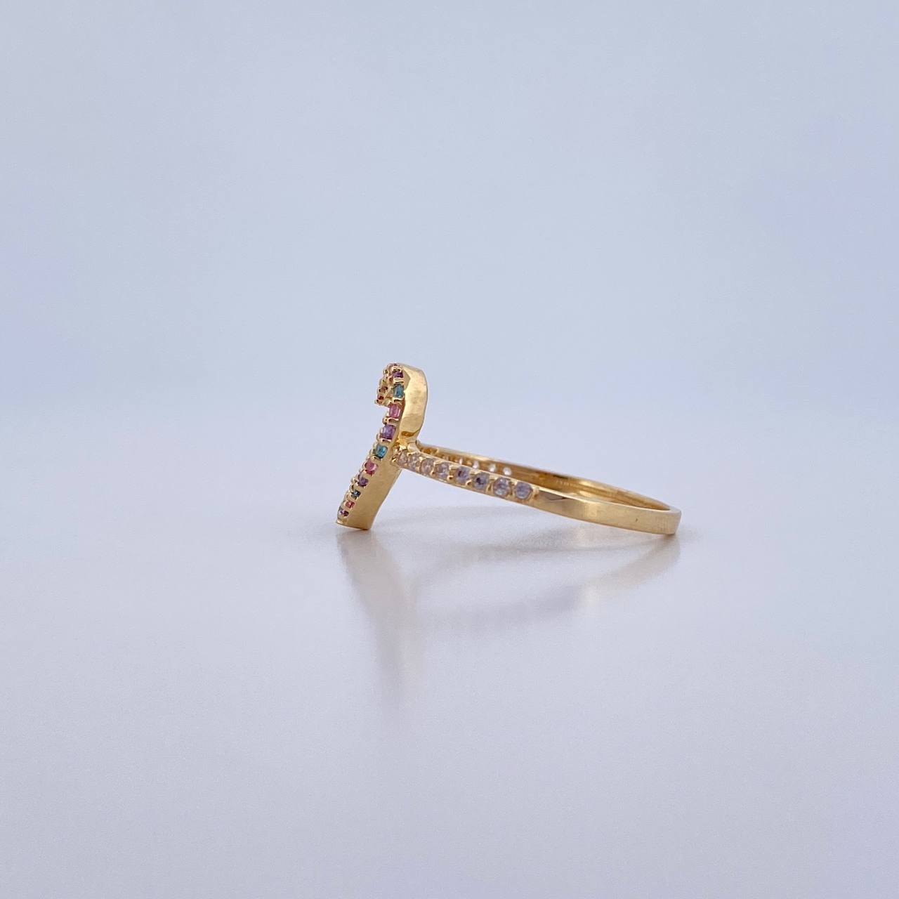 Anillo Silueta Corazon 1.55gr / T6 3/4 / Circones Rosados Morados Blancos Oro Amarillo 18K &