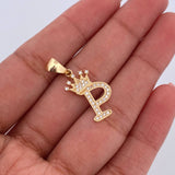 Dije Letra P Corona 1.6gr / 2.5cm / Circones Blancos Oro Amarillo 18K &