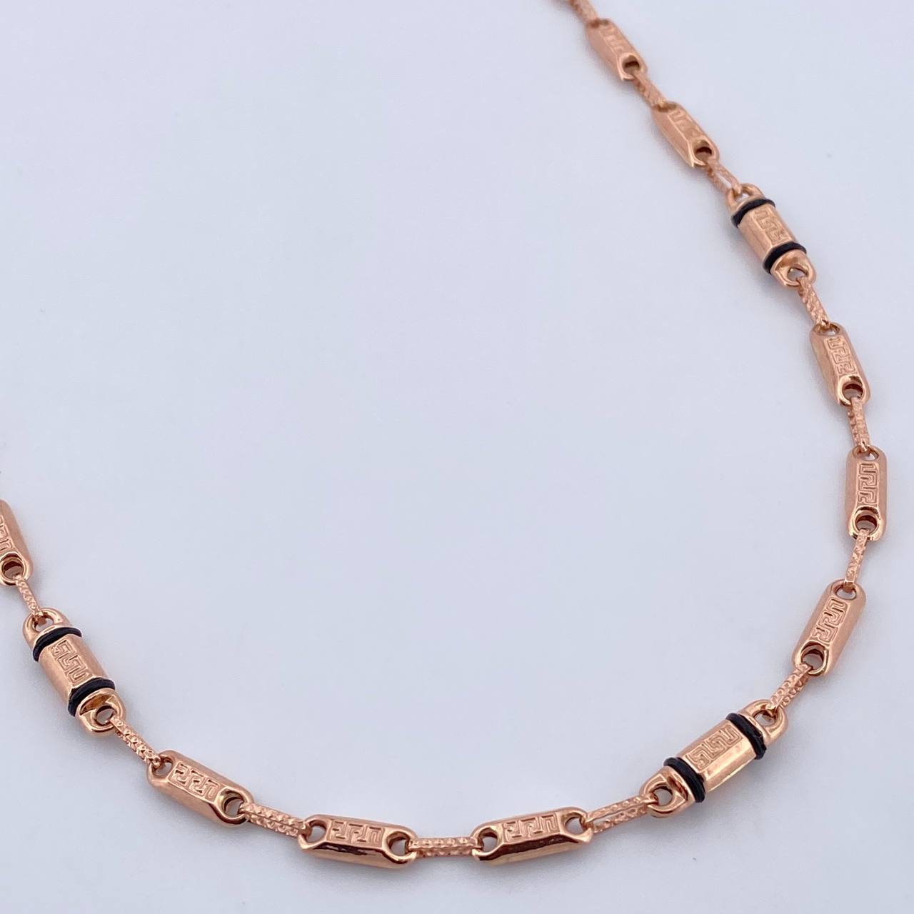 Cadena Rustica Barril 10gr / 62.1cm / 4mm Tribal Cauchos Negros Oro Rosa 18K $