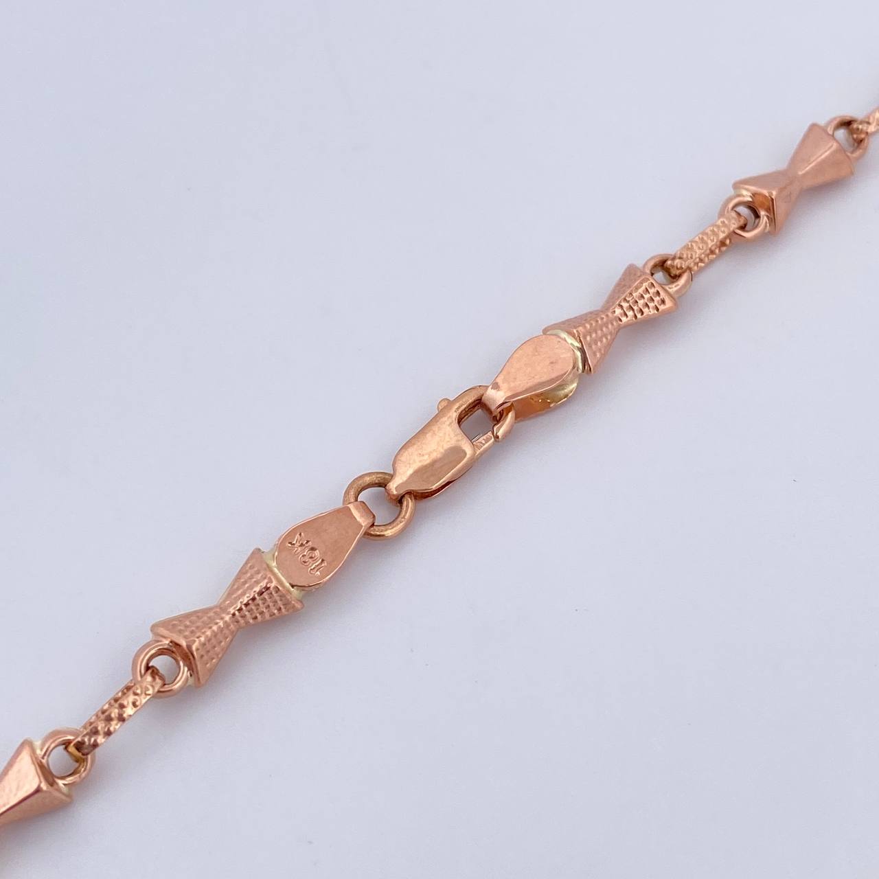 Cadena Reloj De Arena 10.6gr / 61.7cm / 2.8mm Punteado Oro Rosa 18K $