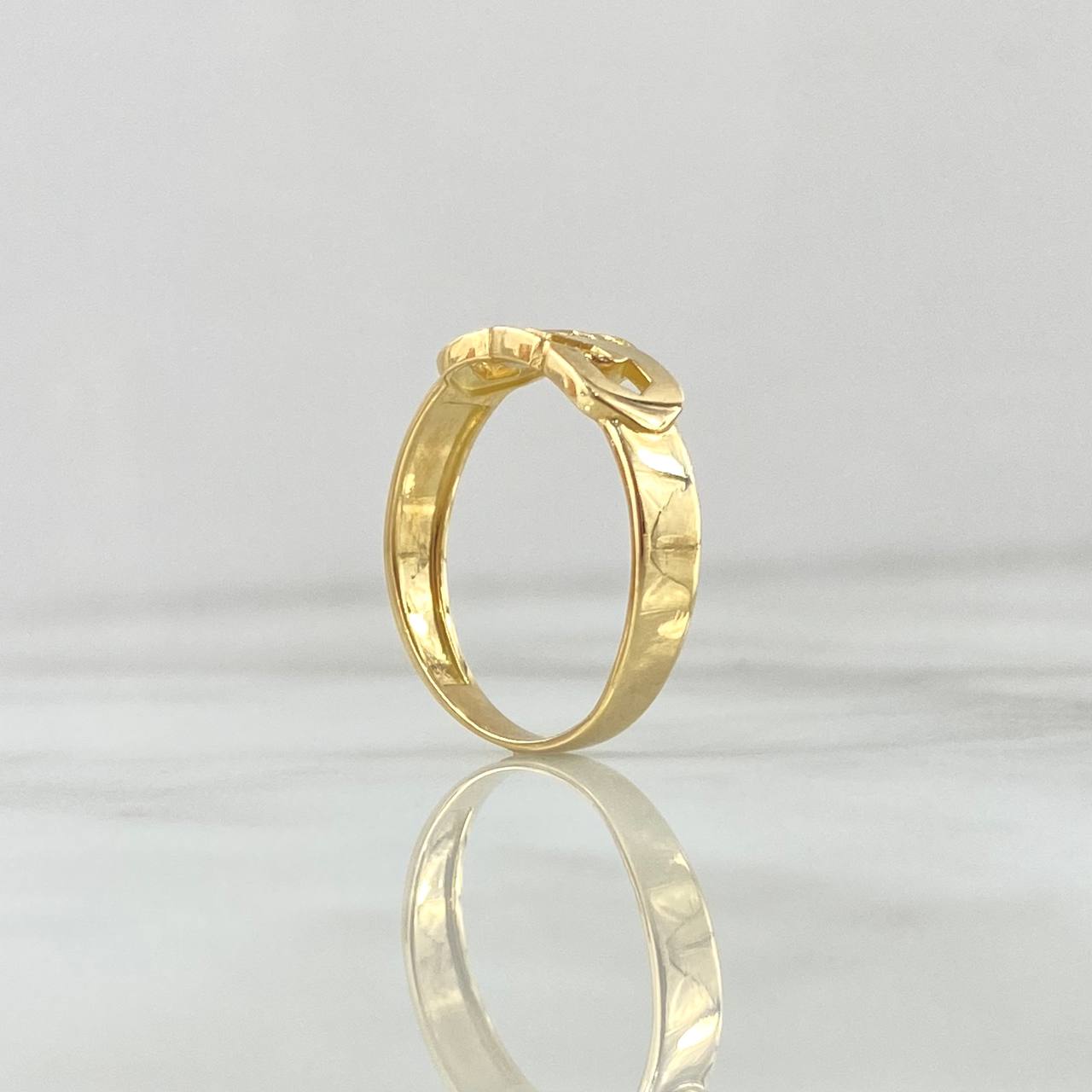 Anillo Hexagonos Entrelazados 2.85gr / T8 / Circones Blancos Oro Amarillo 18K