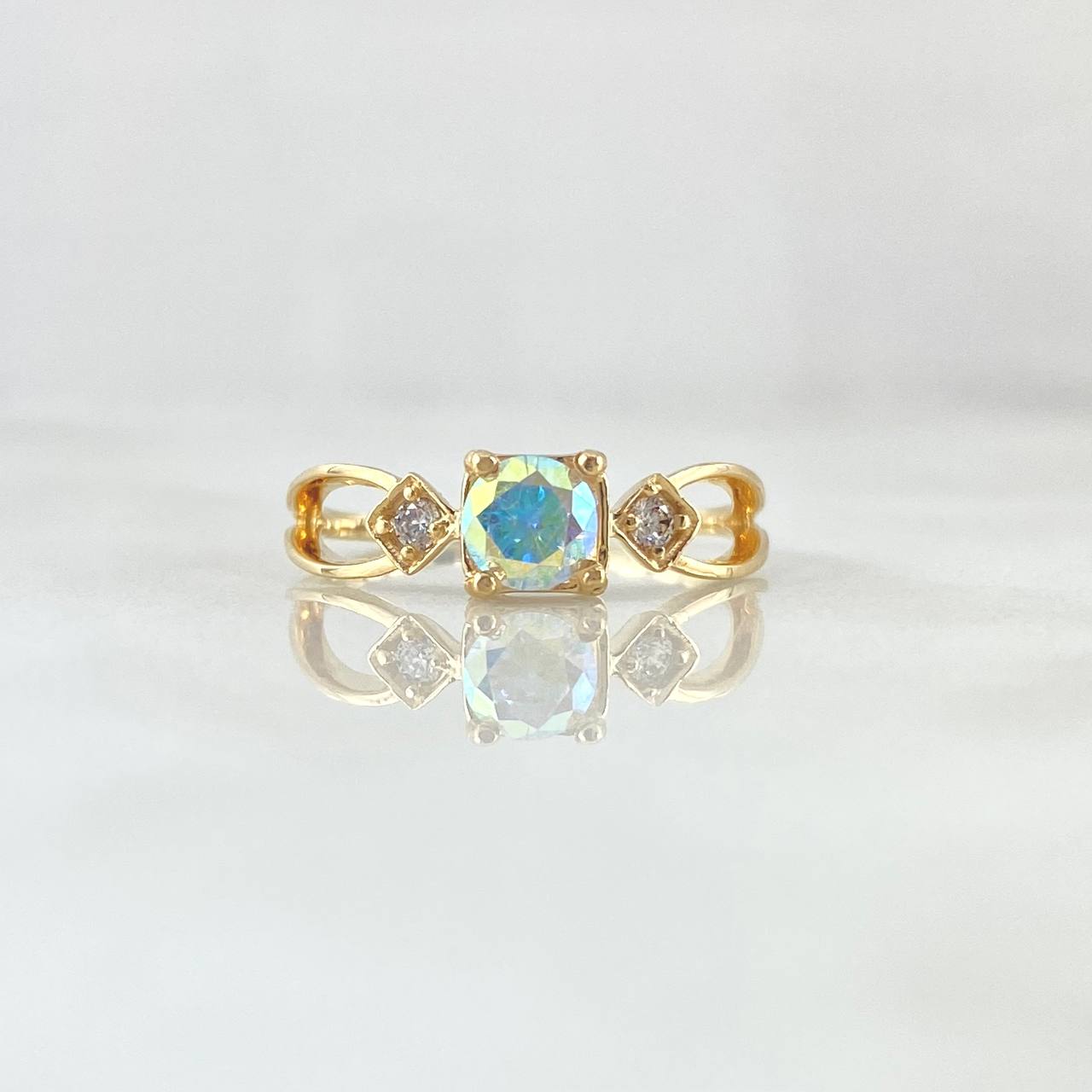 Anillo Tornasol Semi Infinito 2.1gr / T6 1/4 / Circones Blancos Tornasol Oro Amarillo 18K