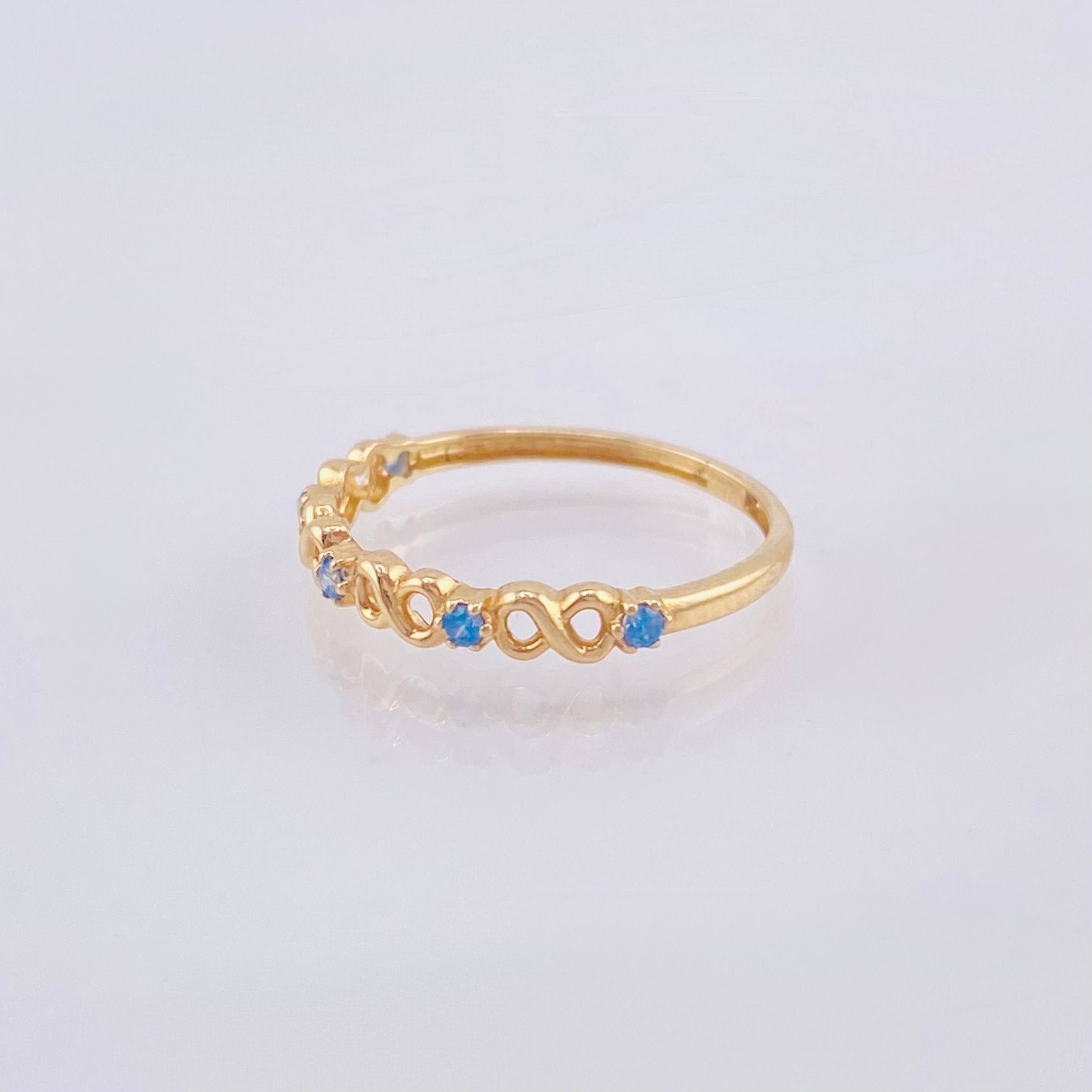 Anillo Infinitos 1.1gr / T5 3/4 / Oro Amarillo 18K ©