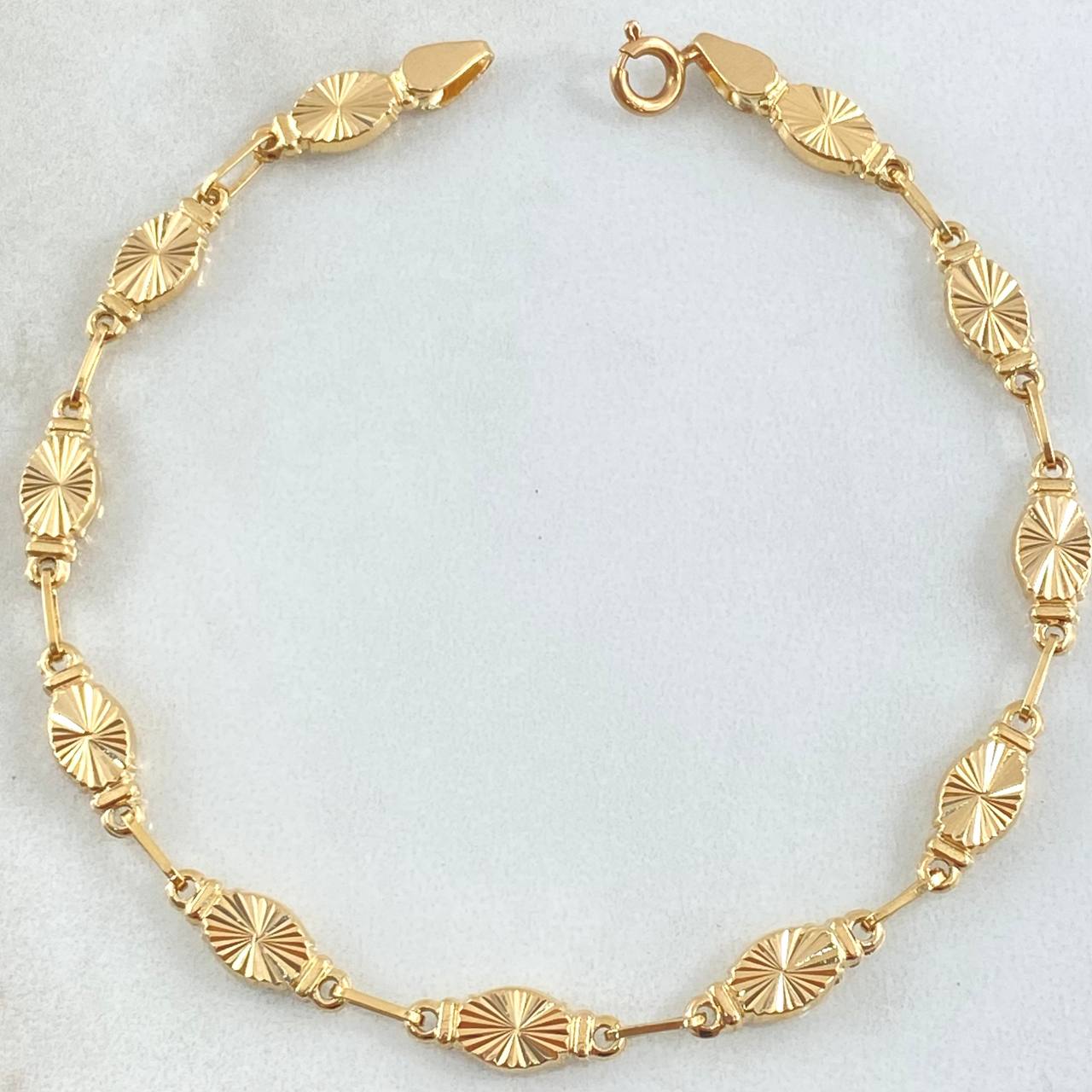 Pulso Rustico 4.8gr / 20.6cm / Oro 18K ©