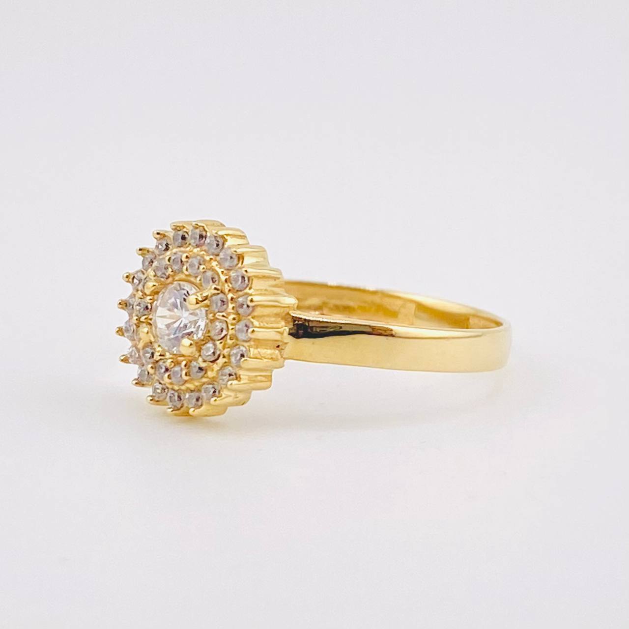 Anillo Flor Tupida 2.5gr / T6 1/4 / Oro Amarillo 18K