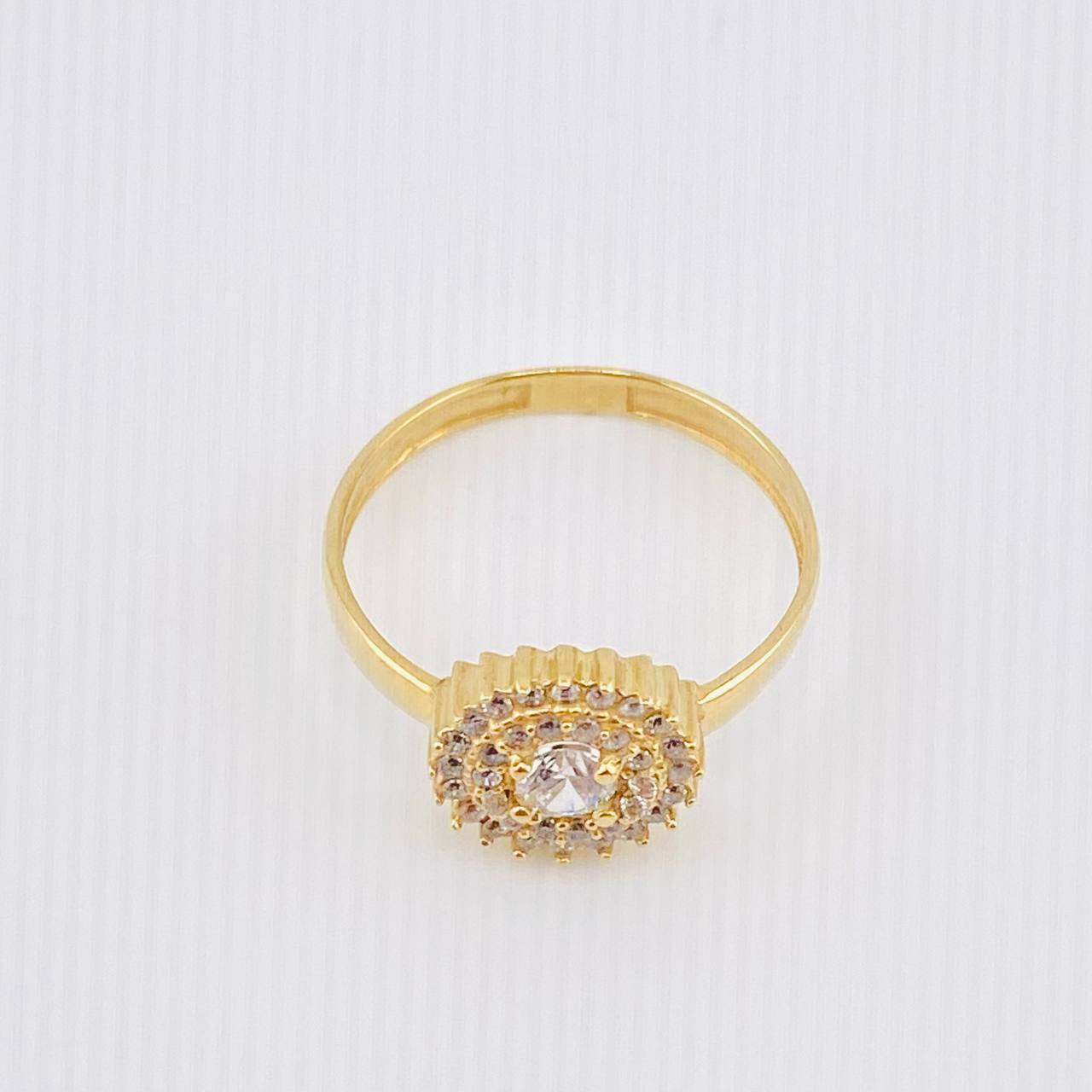Anillo Flor Tupida 2.5gr / T6 1/4 / Oro Amarillo 18K