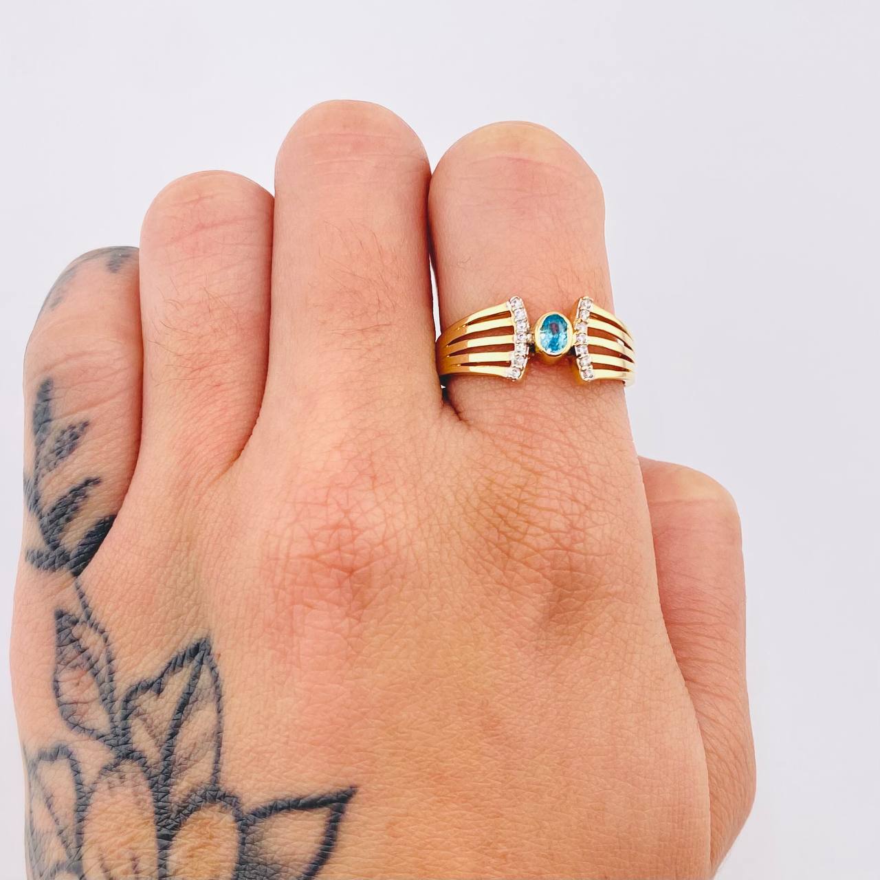 Anillo Lyra Puente Estrellas 3gr / T8 / Oro Amarillo 18K