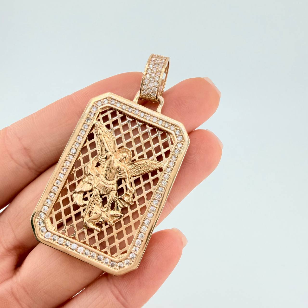 Dije Placa Enmayada San Miguel 20.35 g / 5.7 cm Oro Amarillo 18K