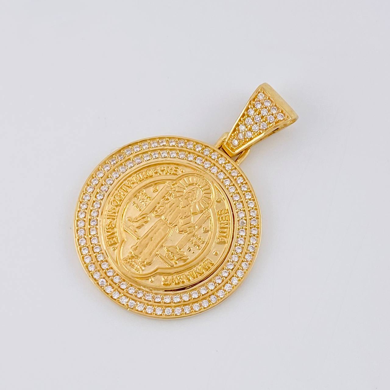 Dije Medalla San Benito 6.85 g / 3.6 cm Oro Amarillo 18K