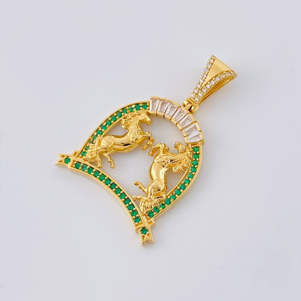 Dije Herradura Caballos 6.95 g / 3.9 cm Oro Amarillo 18K