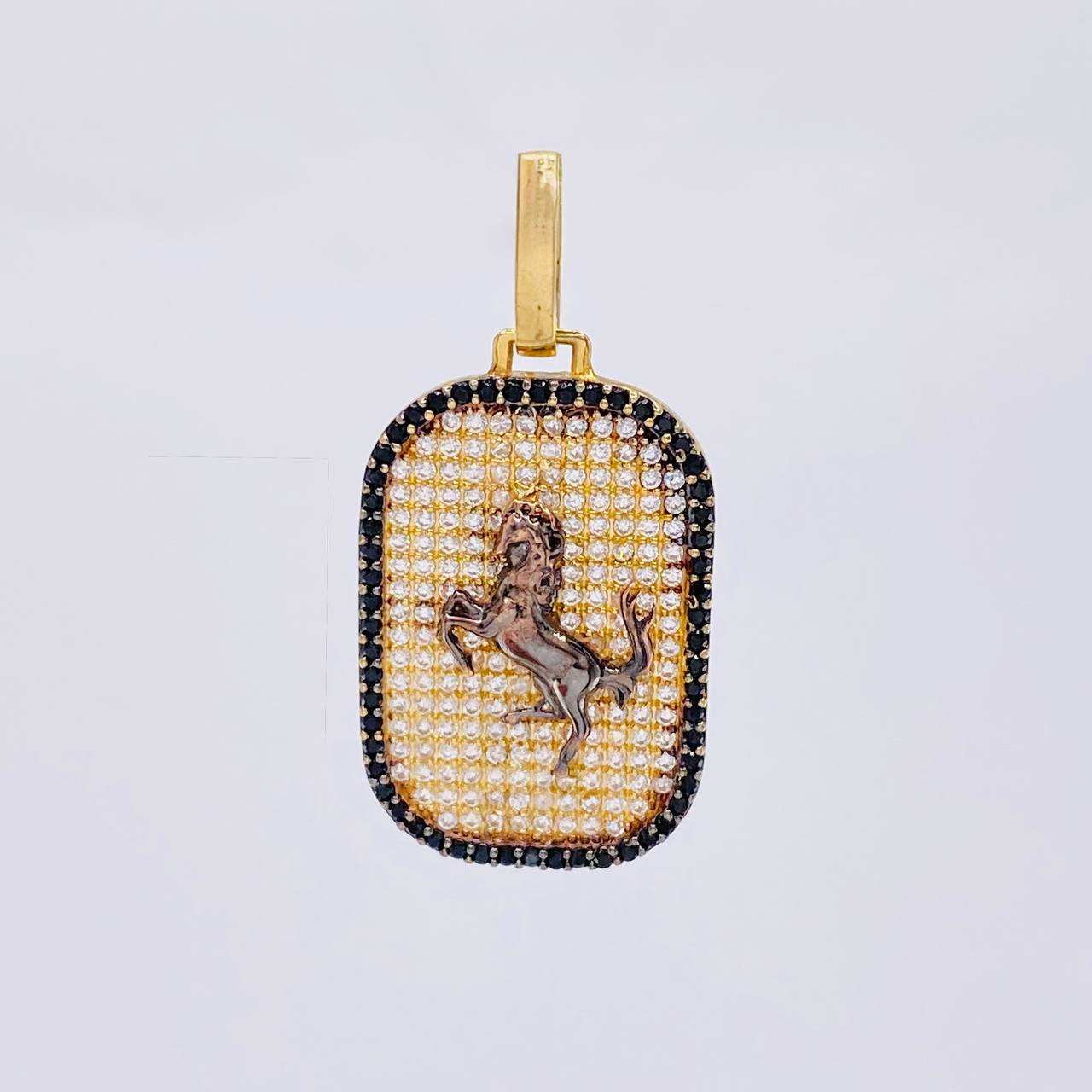 Dije Placa Caballo 5.4 g / 3.5 cm Oro Amarillo 18K