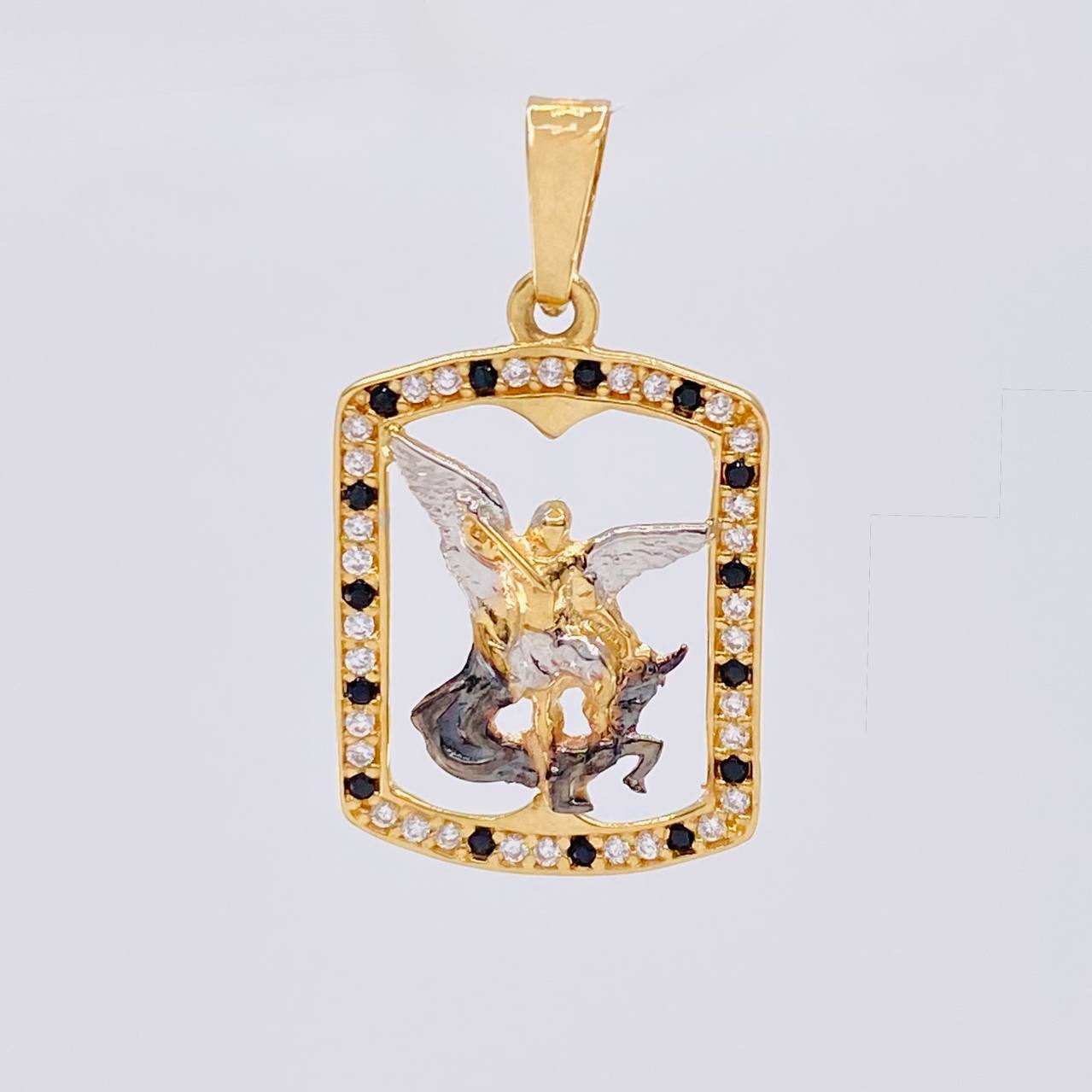 Dije Placa San Miguel 2.05 g / 2.7 cm Dos Oros Amarillo Blanco 18K
