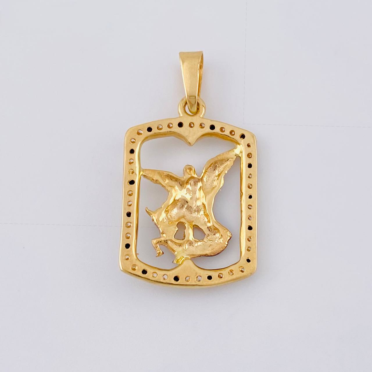 Dije Placa San Miguel 2.05 g / 2.7 cm Dos Oros Amarillo Blanco 18K