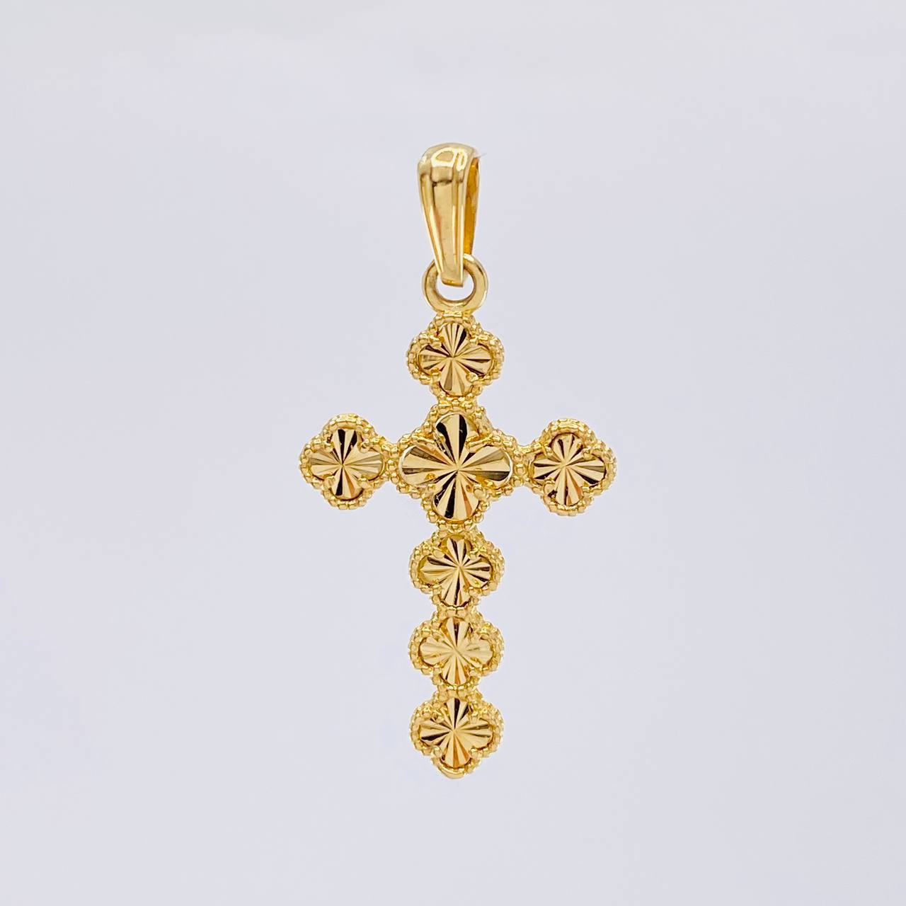 Dije Cruz Trebol 2.8 g / 3.7 cm Oro Amarillo 18K
