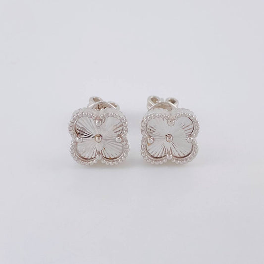 Topos Trebol Diamantado 2.95 g / 8.5 mm Oro Blanco 18K