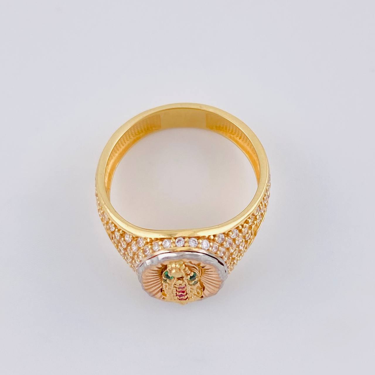 Anillo Virgen Guadalupe 4.4 g / T6 Tres Oros 18K