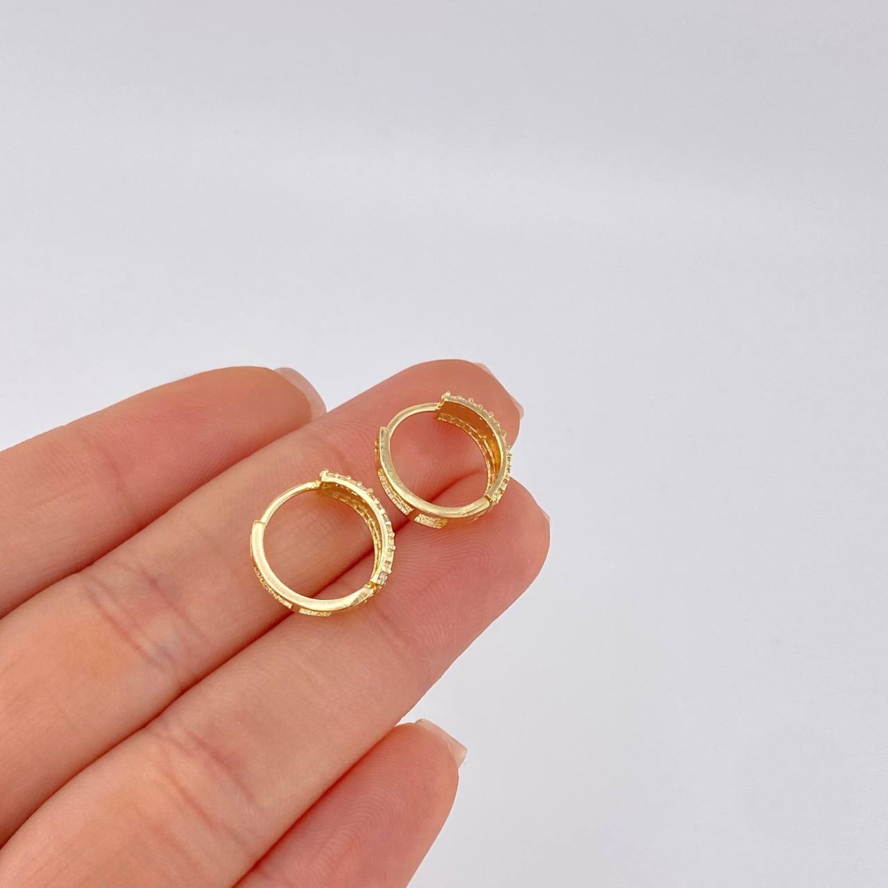 Candongas Carril Punteado 2.7 g / 1.3 cm Oro Amarillo 18K