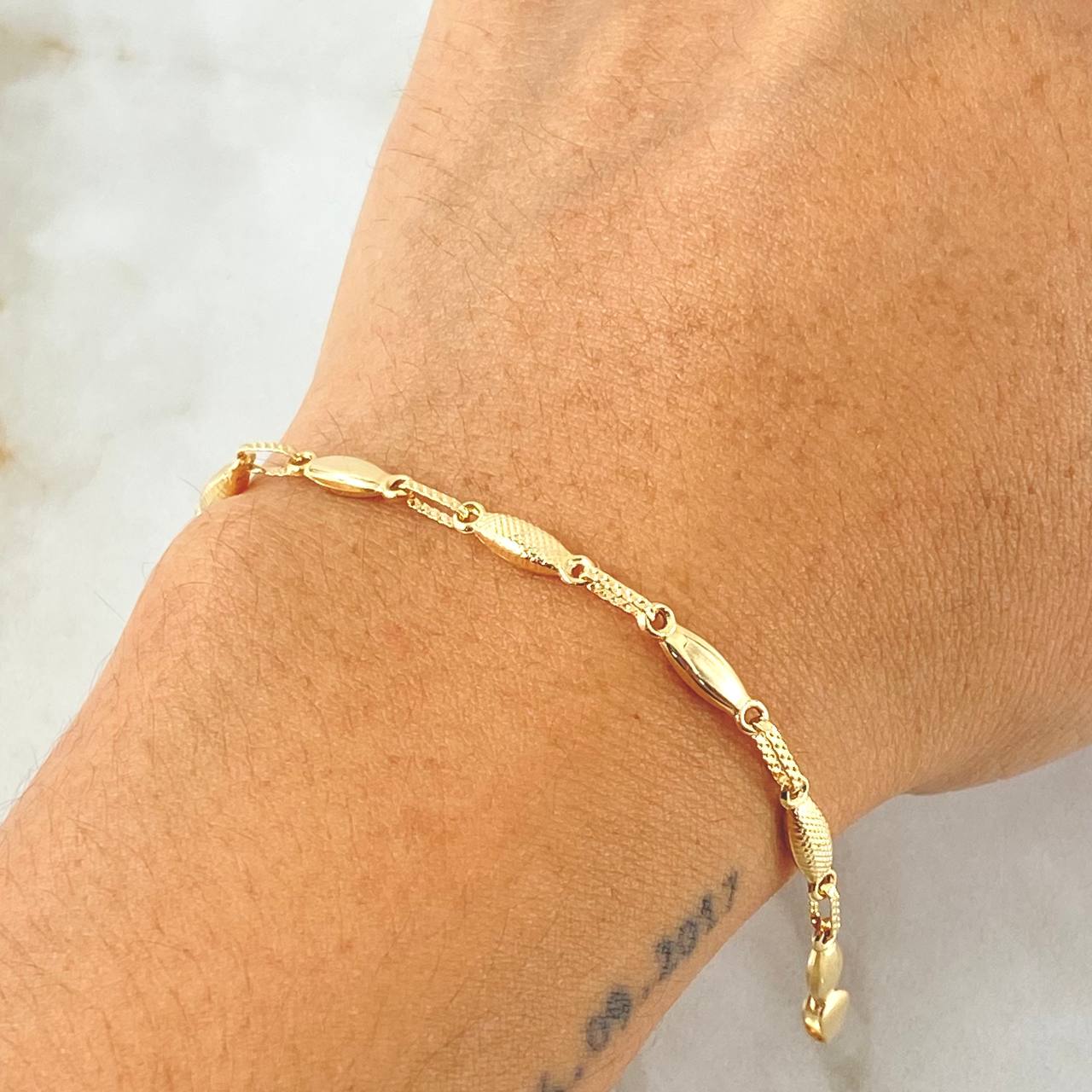 Pulso Oval Ojiva 3.4gr / 20.5cm / Oro Amarillo 18K