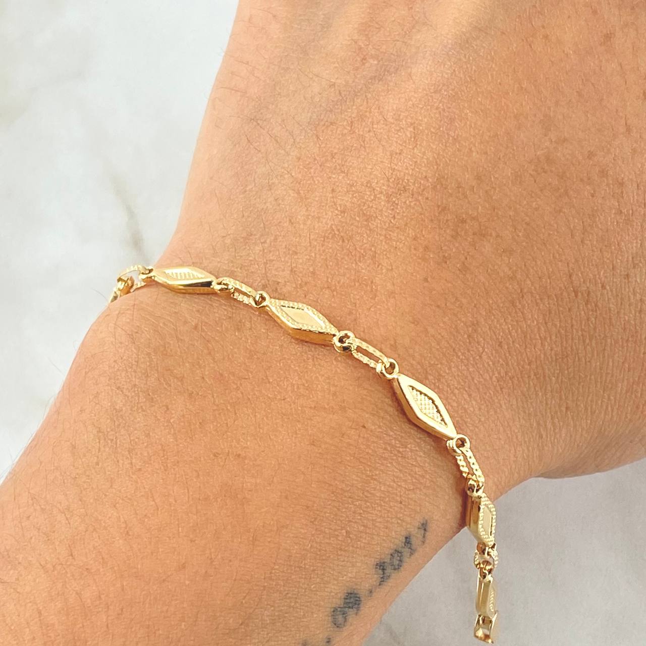 Pulso Marco Rombo 3.75gr / 21cm / Oro Amarillo 18K