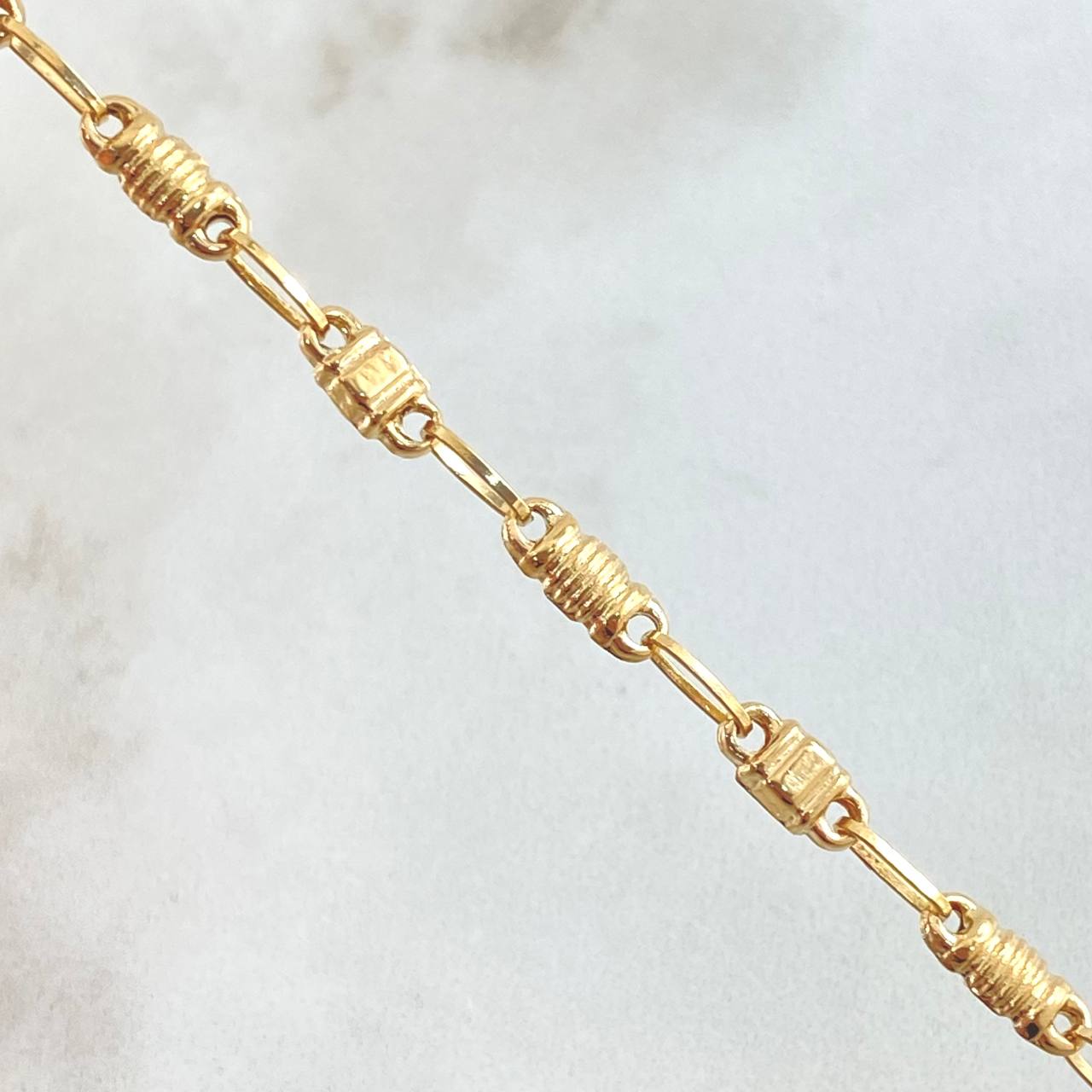 Tobillera Rustico Cubico 4.2gr / 25cm / Oro Amarillo 18K