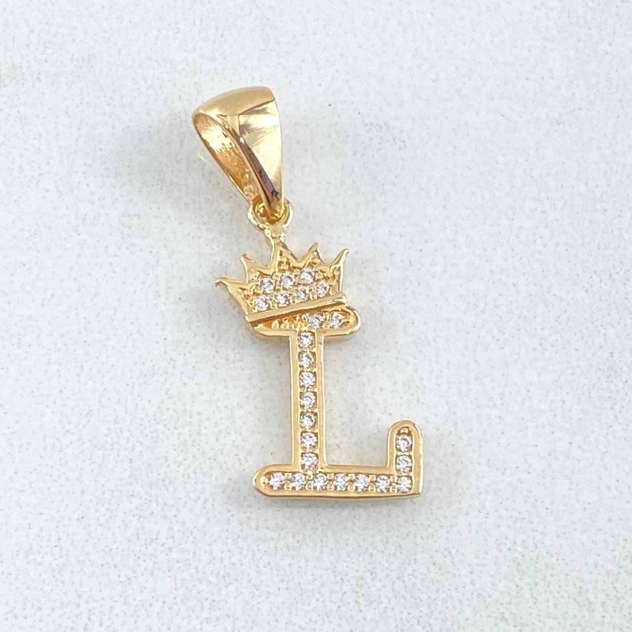 Dije Corona Letra L 1.55gr / 2.6cm / Oro Amarillo 18K *