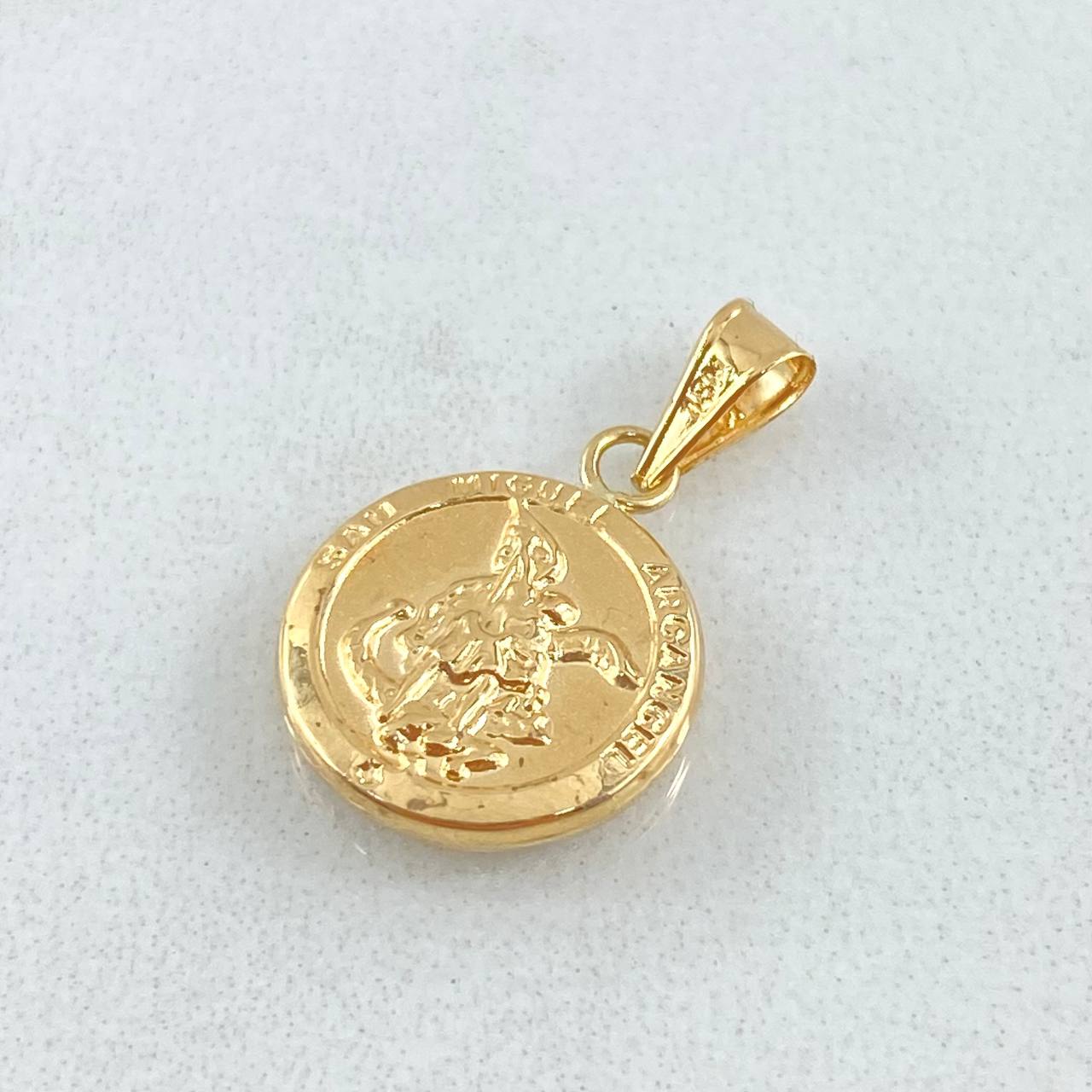 Dije San Miguel Arcángel 0.7gr / 2cm / Oro Amarillo 18K ©