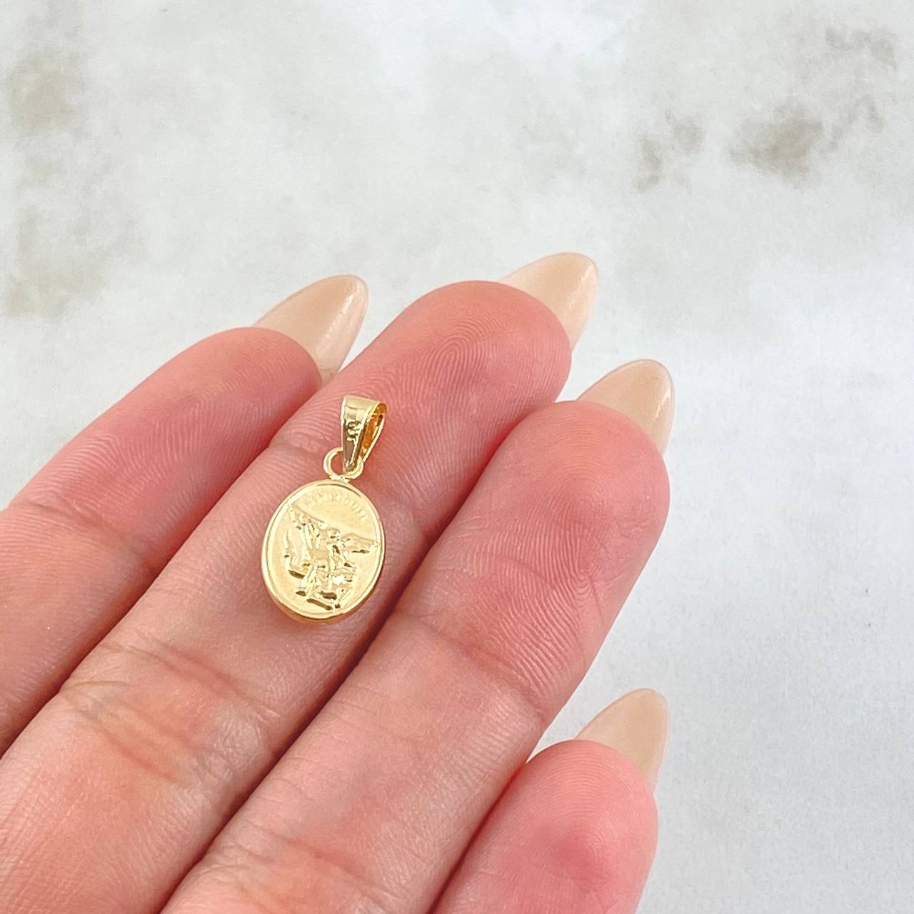 Dije San Miguel Arcangel 0.55gr / 2cm / Oro Amarillo 18K
