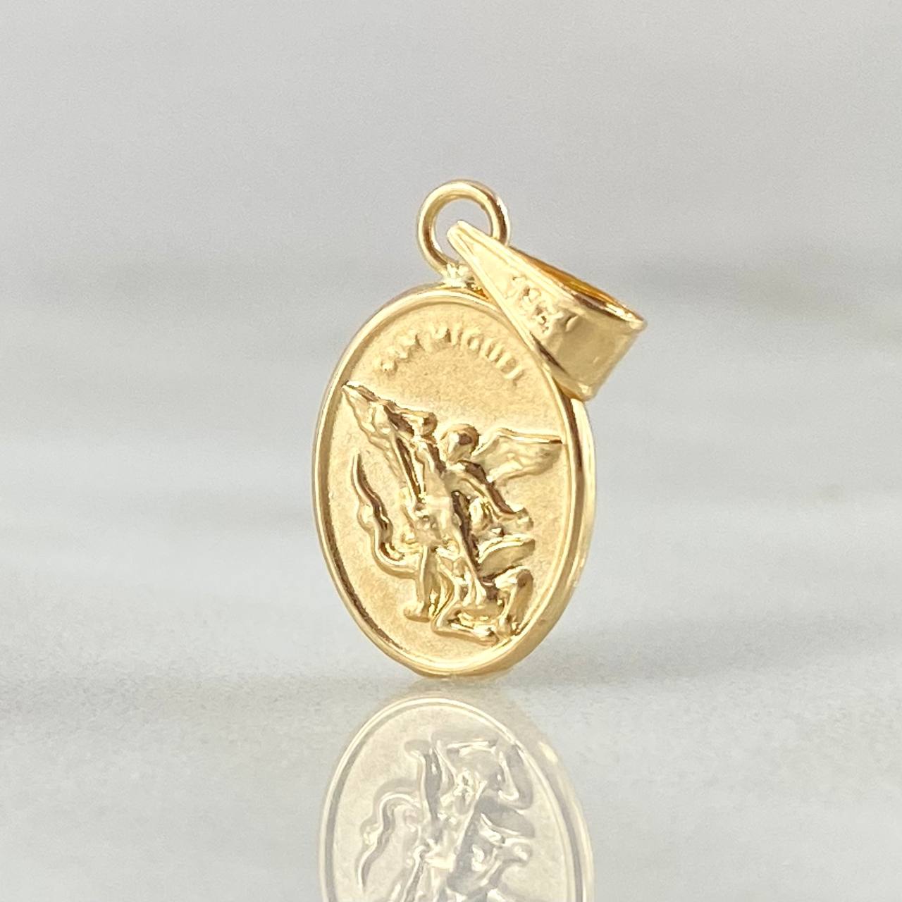 Dije San Miguel Arcangel 0.55gr / 2cm / Oro Amarillo 18K
