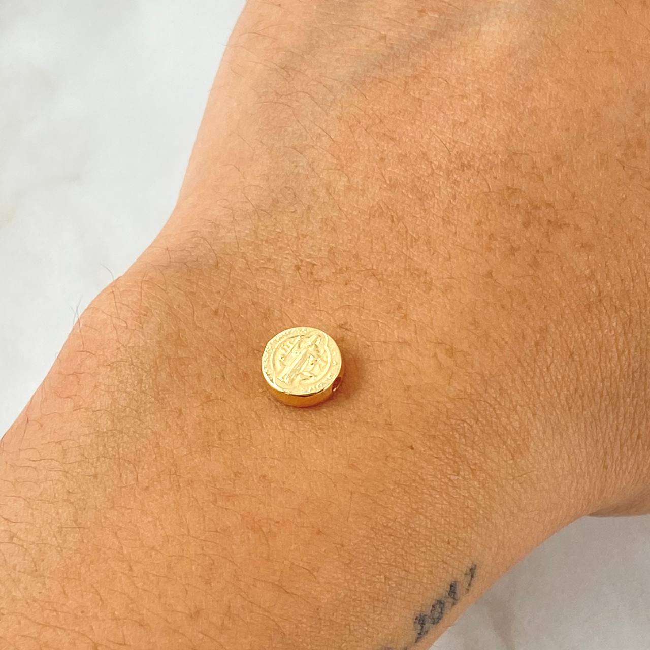 Herraje San Benito 0.4gr / 0.8cm / Oro Amarillo 18K