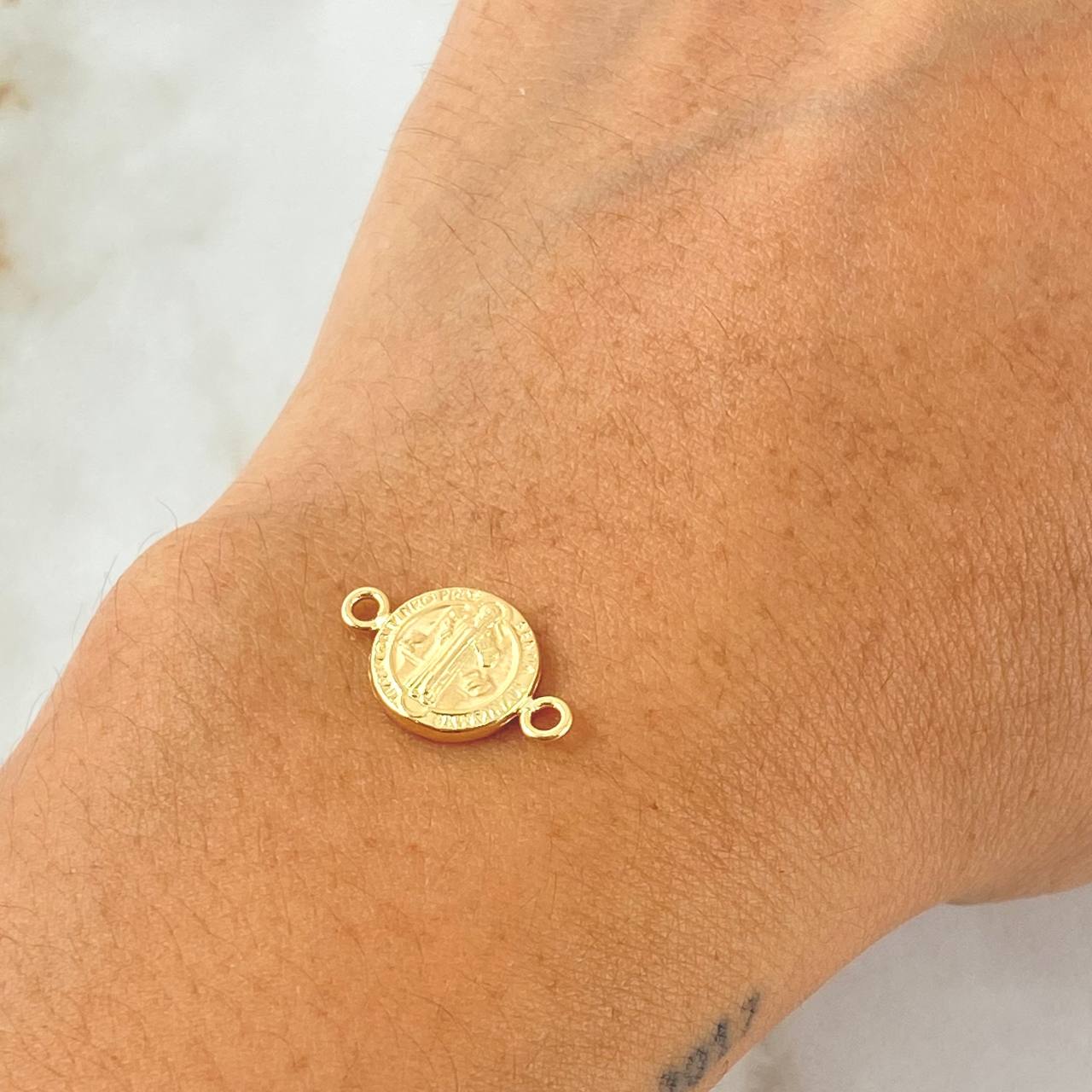 Herraje San Benito 0.6gr / 1.7cm / Oro Amarillo 18K *