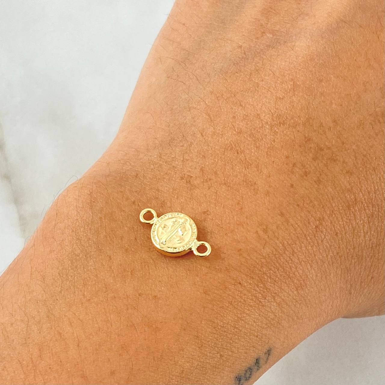 Herraje San Benito 0.4gr / 1.5cm / Oro Amarillo 18K