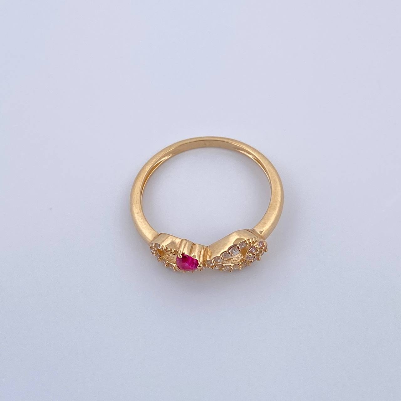 Anillo Infinito Corazon 2.4gr / T7 1/2 / Circones Fucsia Blancos Oro Amarillo 18K $