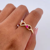 Anillo Infinito Corazon 2.4gr / T7 1/2 / Circones Fucsia Blancos Oro Amarillo 18K $