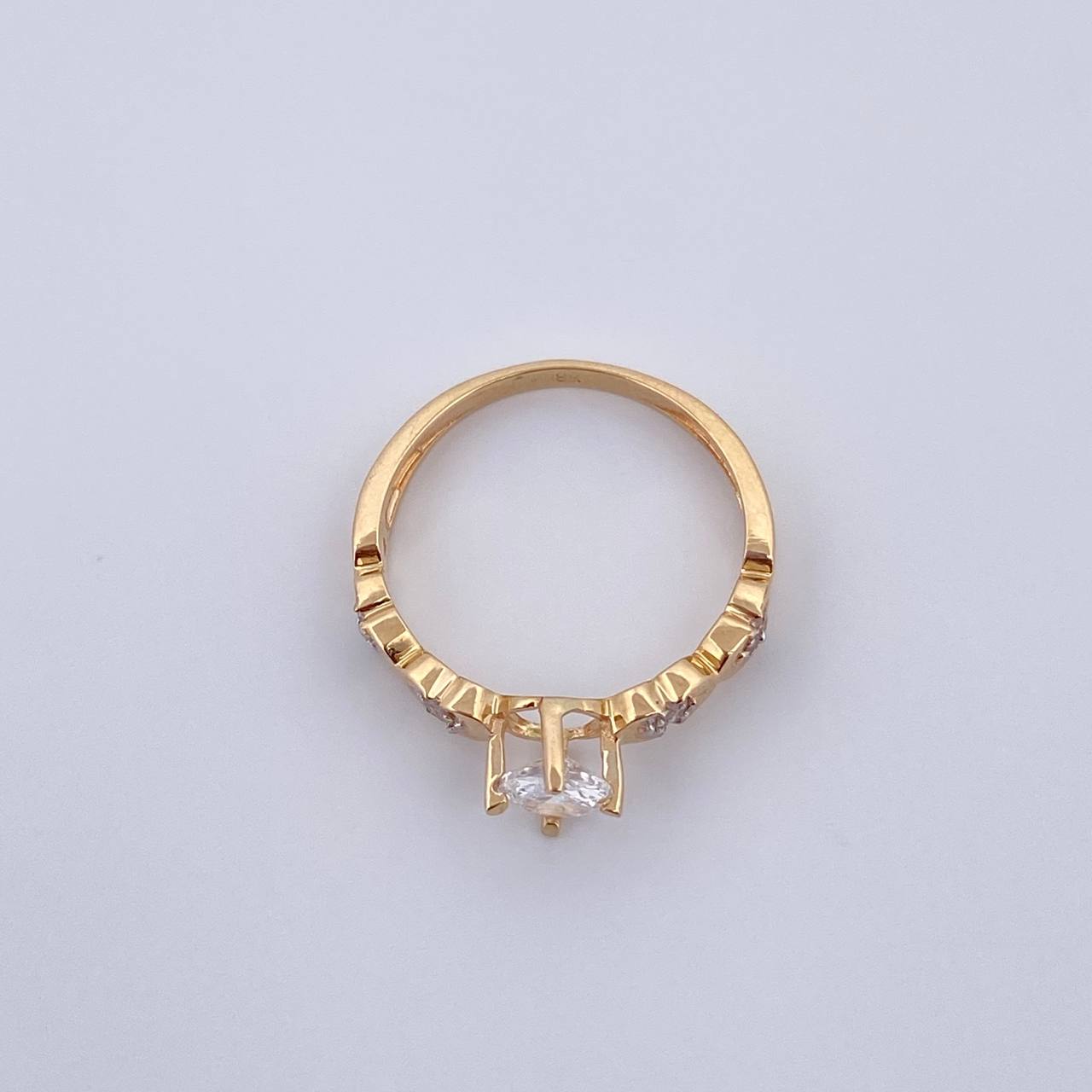 Anillo Solitario X 2.45gr / T5 3/4 / Circones Blancos Dos Oros Amarillo Blanco 18K $