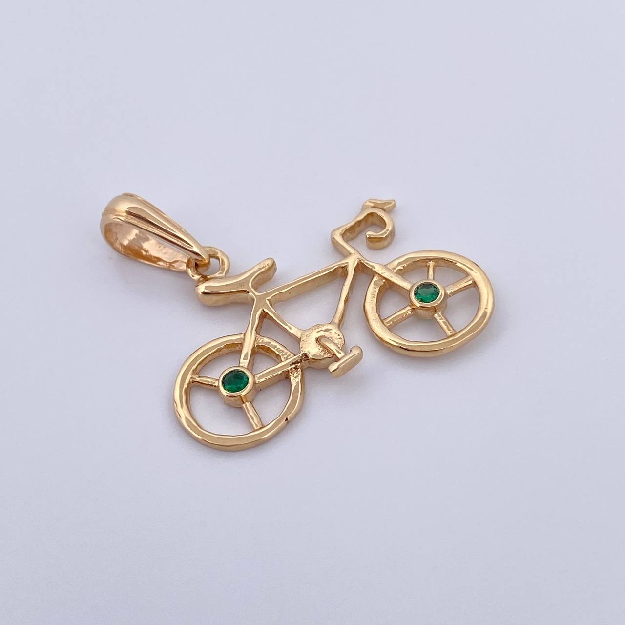 Dije Bicicleta 2.5gr / 2.5cm / Circones Verdes Oro Amarillo 18K $