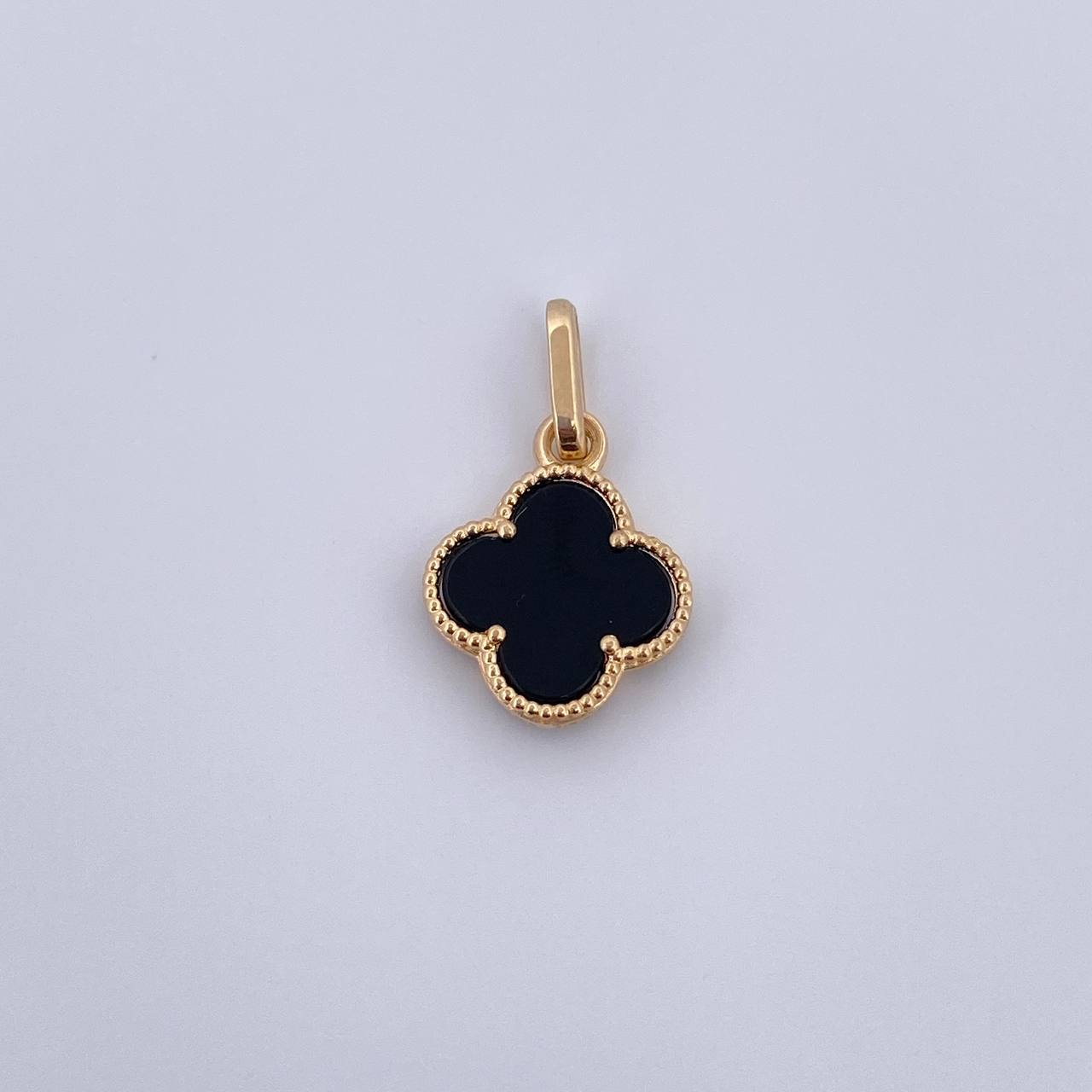Dije Trebol 1.25gr / 2cm / Onix Negra Oro Amarillo Nac.Esp. 18K $