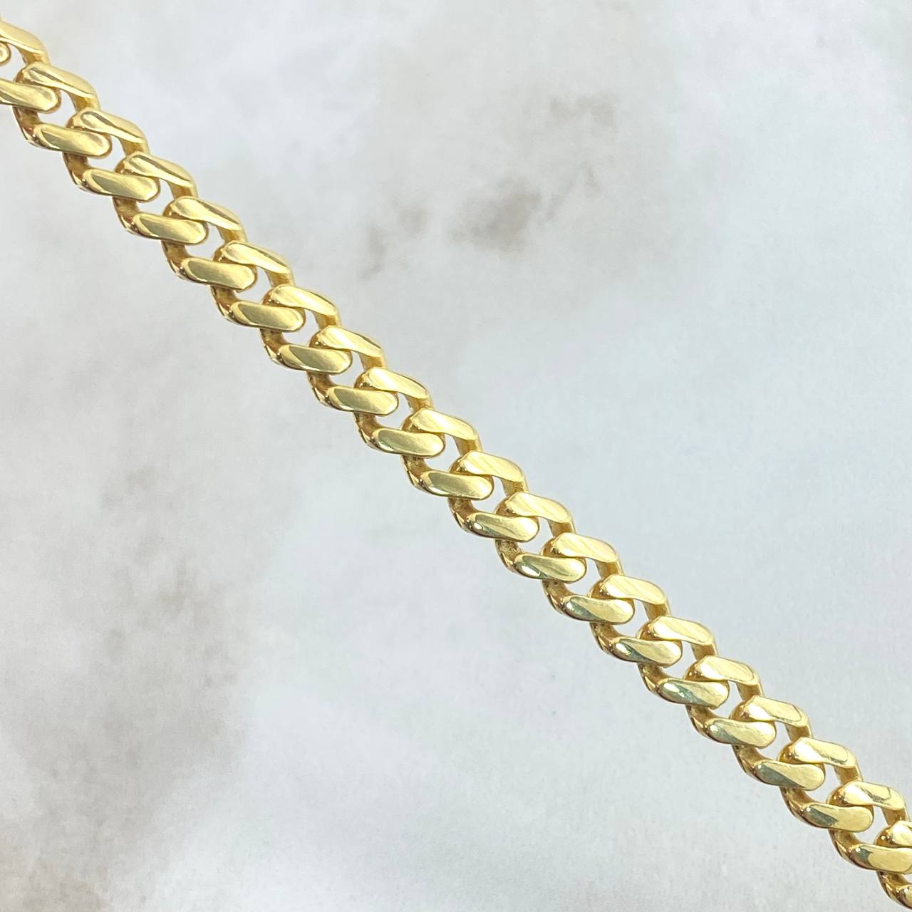 Cadena Cubana Infinito 24.95gr / 60cm / 6.3mm Circones Blancos Broche Cajón Oro Amarillo +4 18K *