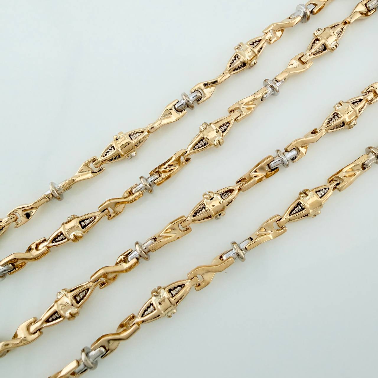 Cadena Rustica Dubai 30.75gr / 53.7cm / 3.5mm Dos Oros Amarillo Blanco 18K $