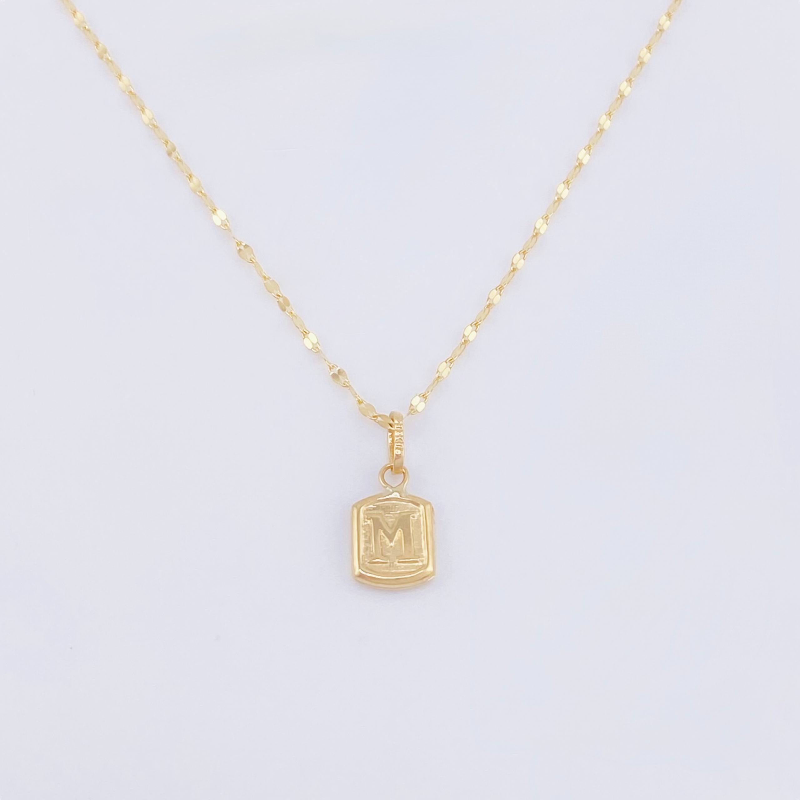 Set Cadena y Dije Flor Espejo + Dije Letra M 1.35gr / 45cm / 1.3mm Oro Amarillo 18K (Oferta)