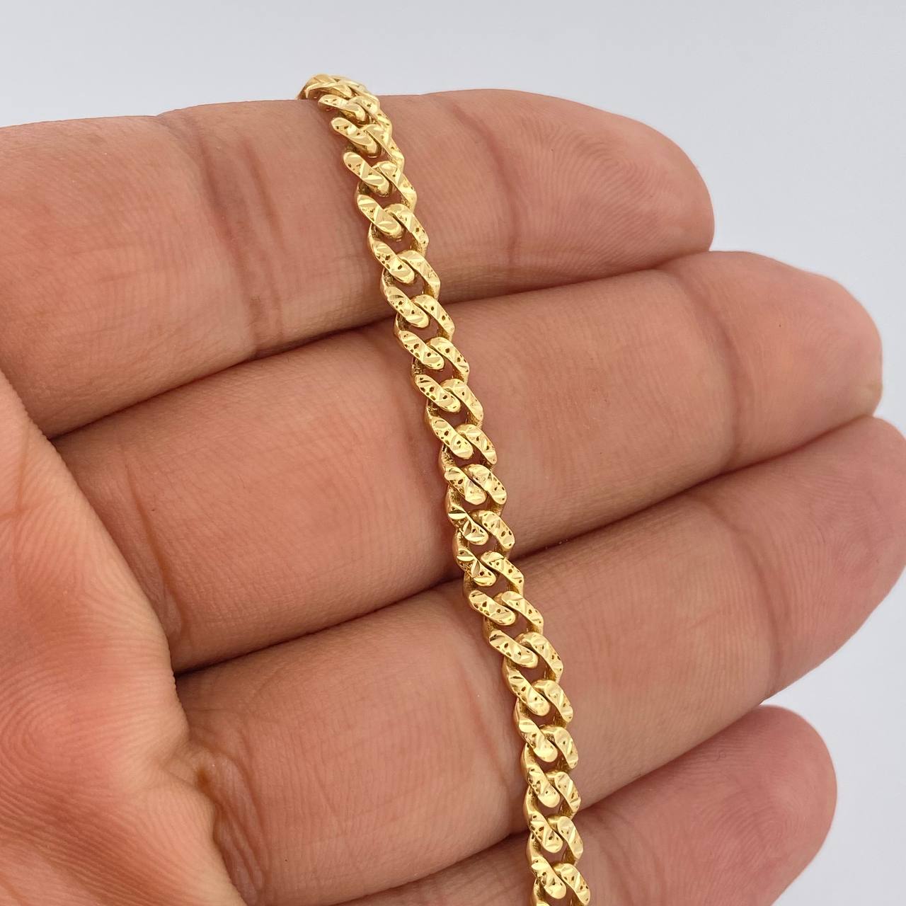 Pulso Cubano Infinito 6.45gr / 18.8cm / Oro Amarillo +4 18K $
