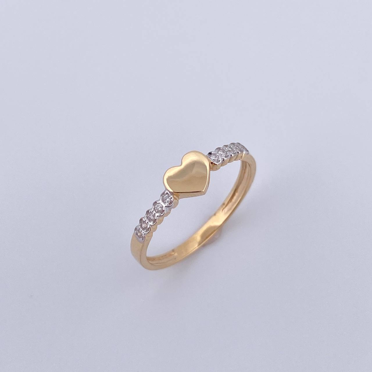 Anillo Corazon 1.55gr / T6 1/2 / Circones Blancos Dos Oros Amarillo Blanco 18K $
